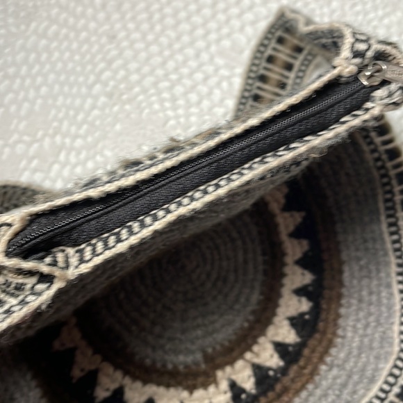 Handcrafted BOHO purse crossbody - Picture 7 of 7